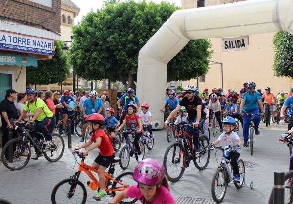Más de 350 ciclistas del municipio se dan cita en la Fiesta de la Bicicleta