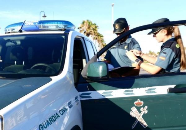 La Guardia Civil detiene a una persona por tres robos con fuerza y apropiación indebida en Roquetas de Mar