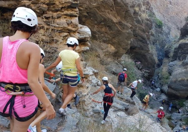 La vía ferrata de Guainos es la próxima propuesta de Adra en la Senda