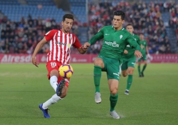 La UD Almería logra vencer al Sporting de Gijón con remontada incluida