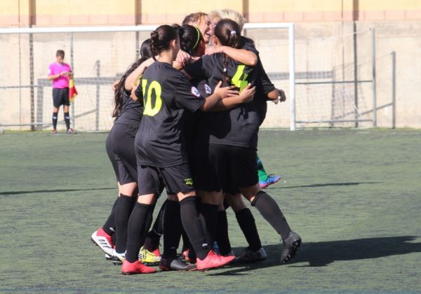 Victoria por 0-3 del equipo femenino de fútbol del CD El Ejido ante el Loma de Acosta