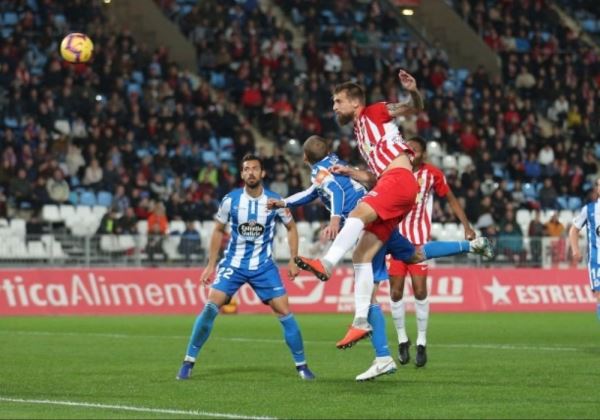 La UD Almería empata en casa ante el Deportivo de la Coruña