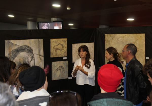 Los ejidenses pueden disfrutar de la exposición 'Arte en las Cuevas' en el Auditorio de El Ejido hasta el 15 de enero