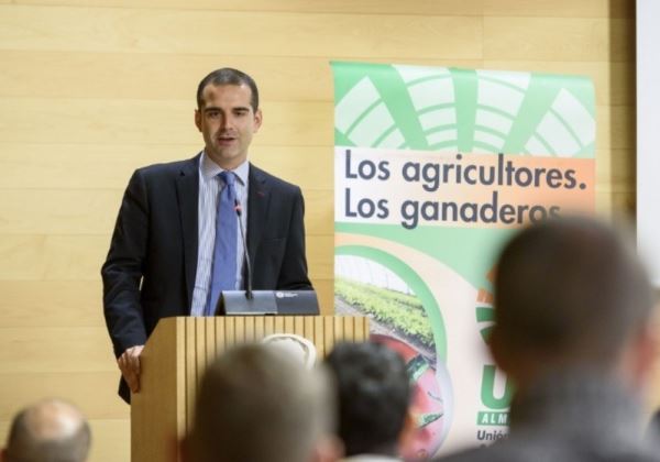 El alcalde de Almería destaca el papel ''fundamental'' de los jóvenes para el desarrollo y futuro de la agricultura y ganadería