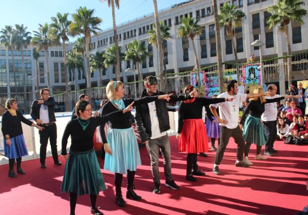 El Ejido celebra el Día Internacional de las Personas con Discapacidad con la lectura de un manifiesto y el musical 'Grease'