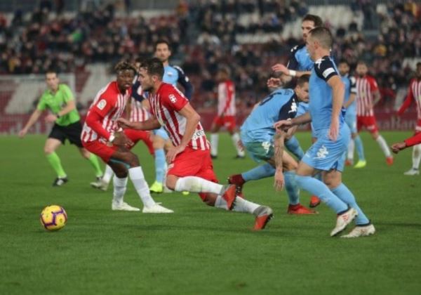 La UD Almería empata en casa frente al Extremadura
