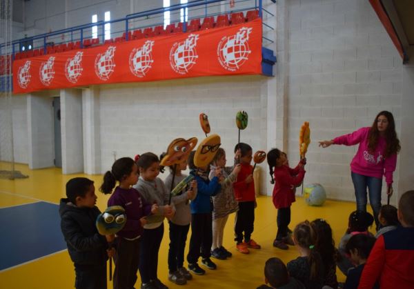 La Escuela Infantil de San Isidro y el Ayuntamiento de Níjar organizan una actividad para conocer el Sistema Solar