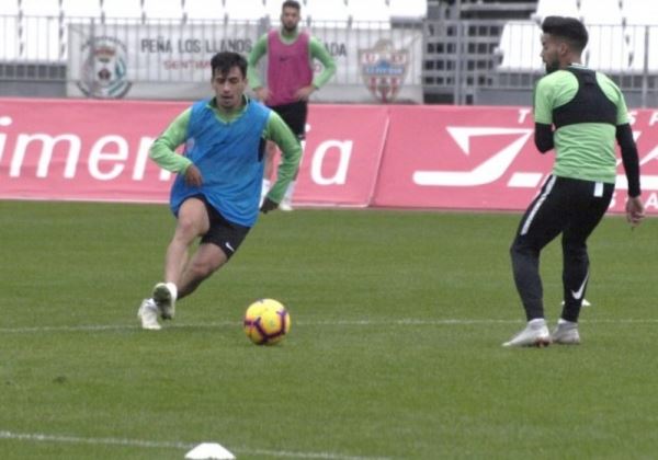 Gaspar y Nano, grandes novedades en la convocatoria del Almería