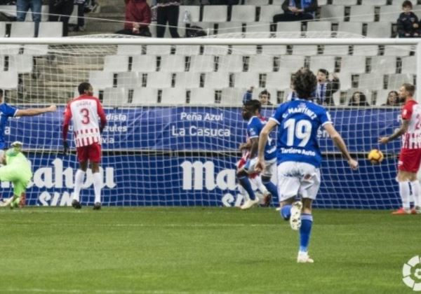 La UD Almería vence a domicilio al Real Oviedo