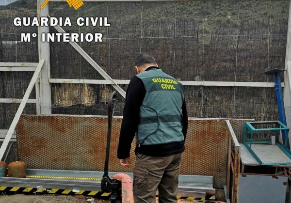 La Guardia Civil esclarece un delito de simulación de delito de robo con fuerza en Vícar