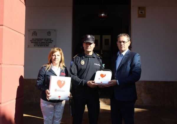 El Ayuntamiento de Berja dota a la Policía Local y a Protección Civil de desfibriladores automáticos