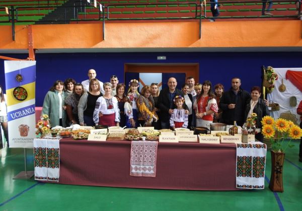 Gastronomía, tradiciones y cultura se dan cita en el V Encuentro de Migración Intercultural en Huércal-Overa