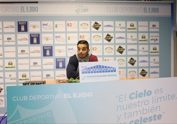 El jugador celeste Tomás espera un final de año victorioso en Almería