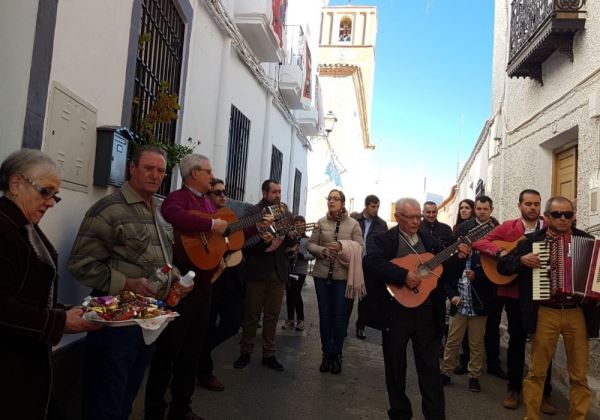 Abla recibe 2019 con música en la calle para ambientar el tradicional Baile de Ánimas