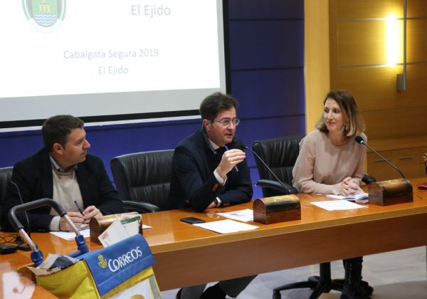 El Ejido se prepara para una cabalgata de Reyes más segura, que estrena pulseras identificativas para los menores
