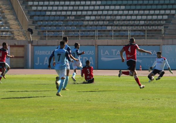 El Melilla empata en el descuento para llevarse un punto del campo del CD El Ejido