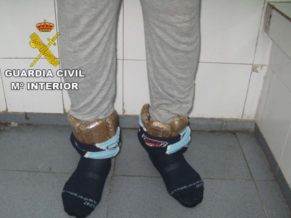 La Guardia Civil detiene a una persona en el puerto de Almería con hachís adosado a su cuerpo