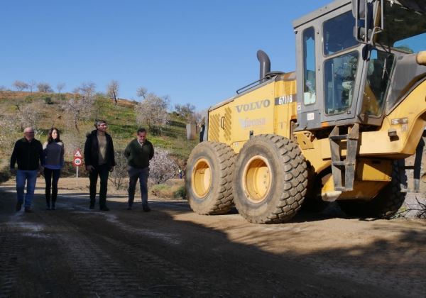 Comienzan los trabajos de mejora del camino de El Trebolar en Adra, con una inversión de 300.000 euros