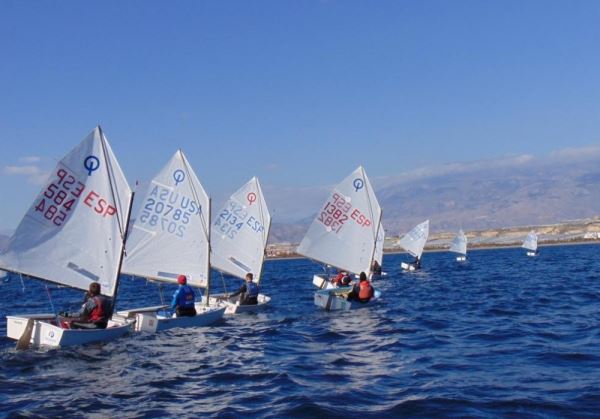 El CN Almería demuestra su hegemonía en el Campeonato Provincial de Vela