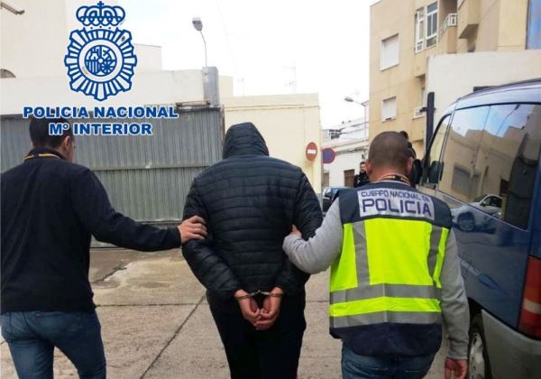 Detenidos dos ladrones por atracar un salón de juegos en El Ejido
