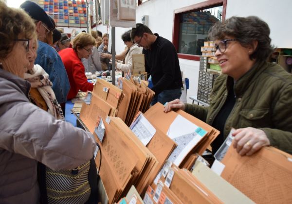 Cuatro centenares de encajeras de toda España llenan Vícar en el XIV Encuentro Provincial de Bolilleras