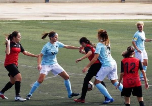 El equipo femenino vence de manera contundente al Loma de Acosta