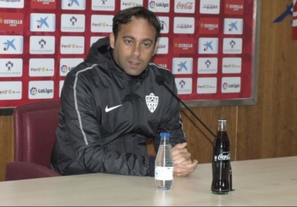 Fran Fernández afirma que el Almería no cambiará su estilo de juego frente al Málaga