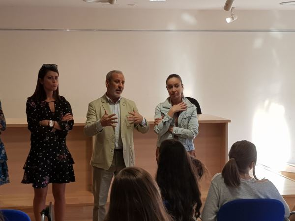 Entrega de diplomas en Vera a alumnos del taller de 'Ocio y Tiempo Libre'