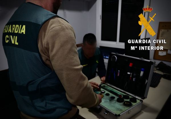 Un niño de seis años ingiere cocaína en casa de su padre en Roquetas de Mar al pensar que era un caramelo