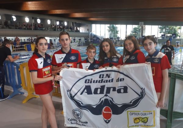 Gran papel de los nadadores abderitanos en el Campeonato de Andalucía de Invierno