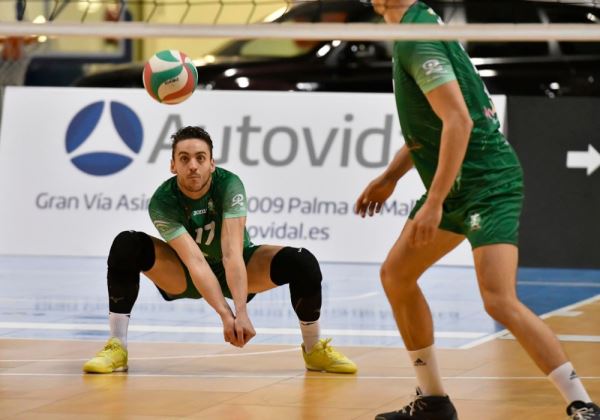 Contundente derrota de Unicaja Almería ante Urbia Vóley Palma