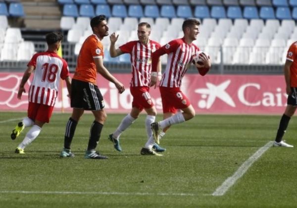 El Almería B empata ante el líder de la categoría con remontada incluída