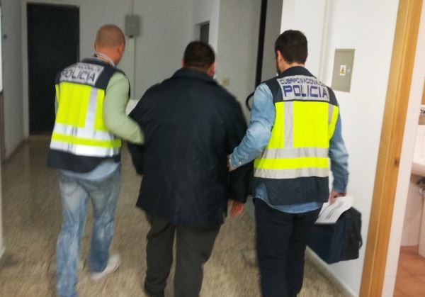 Tres personas viajan de Blanes a Pampanico a por marihuana y son detenidas junto a miembros de un clan por una reyerta por la calidad de la droga