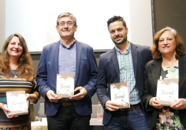 José Piqueras presenta su novela 'Terral' en Adra