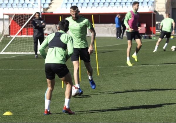 El Almería ultima su preparación para el partido en La Romareda