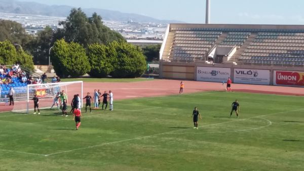 El CD El Ejido vence 1-0 a la UD Melilla y sale de los puestos de descenso