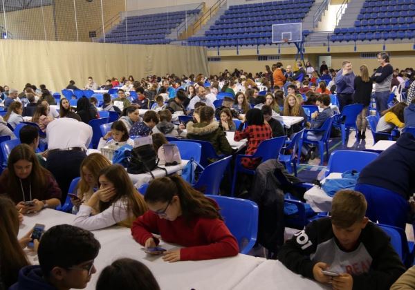 Cinco centenares de estudiantes participan XXXV Olimpiada Thales en Adra