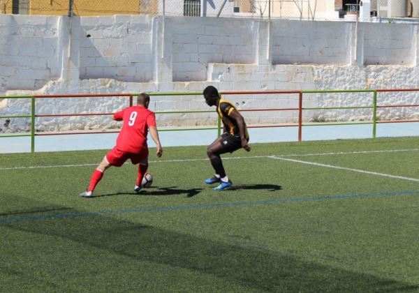 El Berja CF golea al Estepona y se acerca a la segunda posición