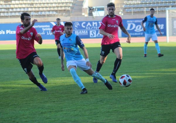 El CD El Ejido empata sin goles con el Marbella y se queda a cuatro puntos de la salvación