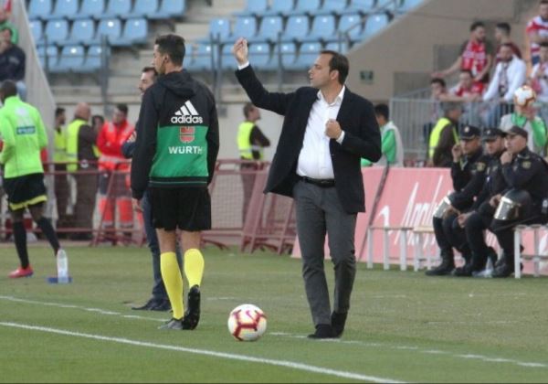 El entrenador de la UD Almería se queda con sabor agridulce tras empatar con el Granada