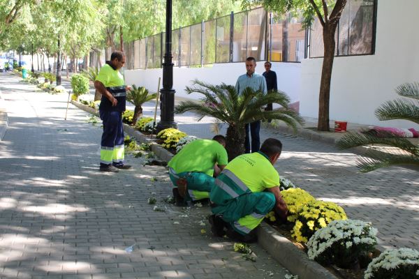 Huércal-Overa acondiciona los cementerios del municipio de cara al Día de Todos los Santos