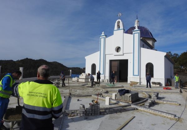 Huércal-Overa adecua el entorno de la nueva Ermita de la Virgen del Río de cara a su consagración