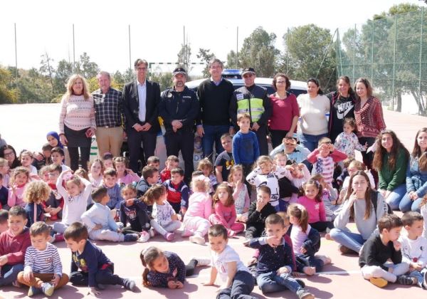 La Policía Local de Adra realiza una Jornada de Educación Vial para los más pequeños del CEIP Abdera