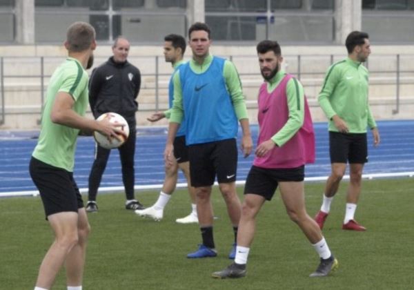 Luis Rioja se incorpora al grupo y está disponible para el partido de la UD Almería en Almendralejo