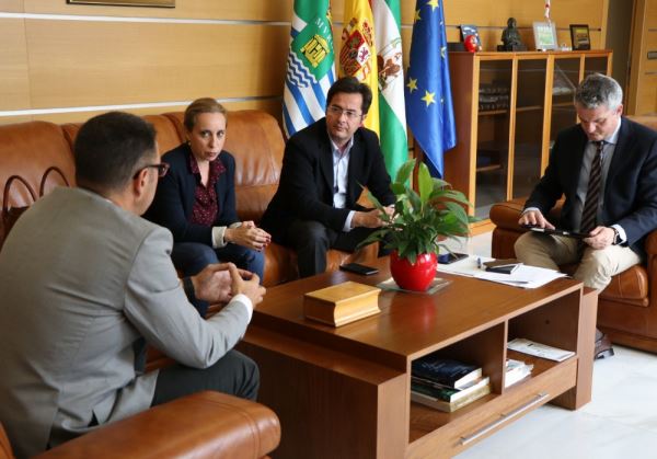 El alcalde de El Ejido y el delegado de Salud adoptan medidas para descongestionar el Centro de Ejido Norte