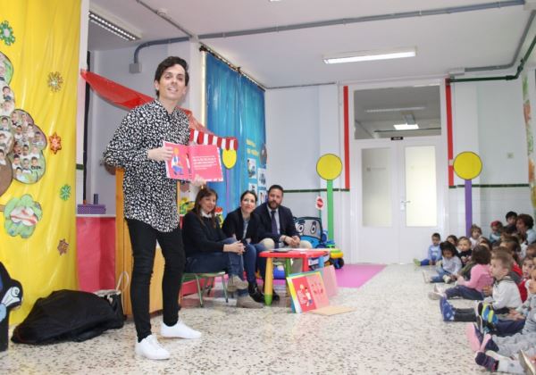 Almudena Cid, Miguel Ángel Hernández, Iago de la Campa, Florentino Paredes y Juan Arjona, protagonistas de la X Feria del Libro de El Ejido