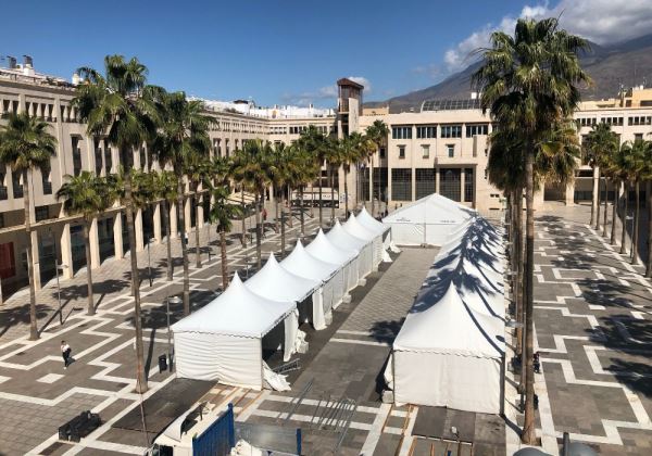 Letrame Editorial reúne a una treintena de autores en la Feria del Libro de El Ejido