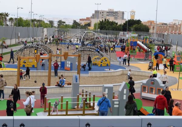Unas 6.000 personas disfrutan del parque de la Infancia en su primer fin de semana