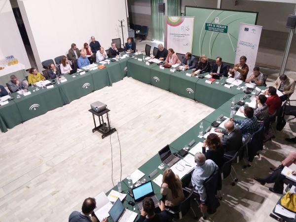 Crean un grupo de trabajo para hacer una industria auxiliar más inteligente