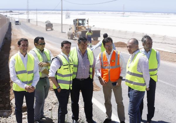 A buen ritmo las obras de adecuación y modernización de la carretera que une San Agustín y Las Norias en El Ejido
